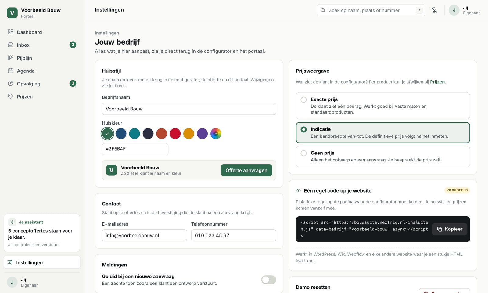 Instellingen van het portaal: bedrijfsnaam en huiskleur, prijsweergave per product en de ene regel code voor op je website (voorbeeldgegevens)